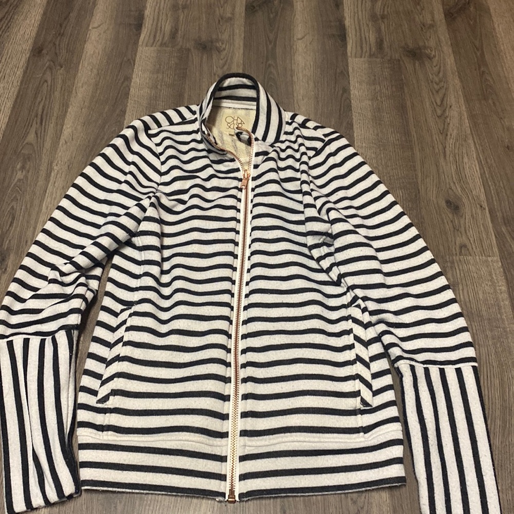 Large black and white striped with rose gold zipper